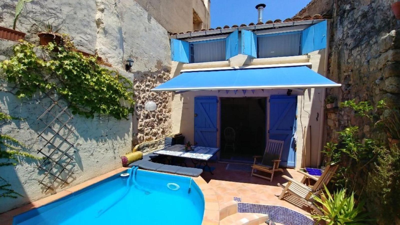 Maison De Vacances Atypique Pouzolles Exterior photo